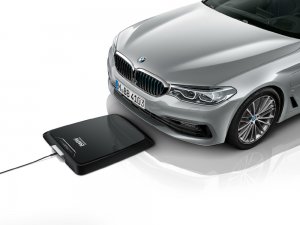 BMW-News-Blog: BMW 530e iPerformance: Kabellos laden mit Wireless - BMW-Syndikat