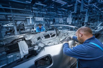 BMW-News-Blog: Produktionsstart des BMW 8er Cabriolets in Dingolf - BMW-Syndikat