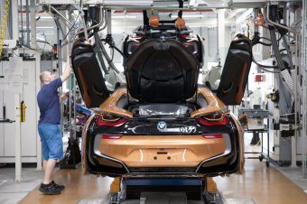 BMW-News-Blog: Serienproduktion des BMW i8 Roadster im BMW Werk L - BMW-Syndikat