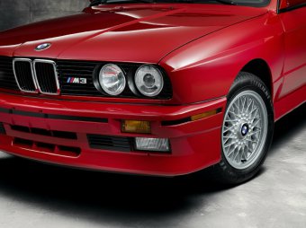BMW-News-Blog: BMW x Kith: Limitiertes Sondermodell mit matter La - BMW-Syndikat
