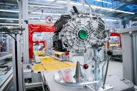 BMW-News-Blog: Produktion der E-Antriebe des BMW iX und BMW i4 gestartet