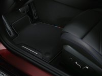 BMW-News-Blog: Athletische Eleganz und individuelle Performance: Die neue BMW 5er Limousine mit M Performance Parts