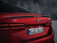 BMW-News-Blog: Athletische Eleganz und individuelle Performance: Die neue BMW 5er Limousine mit M Performance Parts
