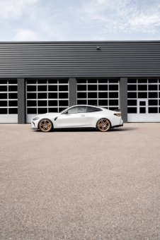 BMW-News-Blog: G-POWER_G4M_Bi-TURBO__Ein_Meisterwerk_in_Frozen_White_Matt_mit_GP-Carbon-Design