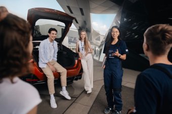 BMW-News-Blog: Zukunftsorientierte Bildung: BMW Group setzt auf K - BMW-Syndikat