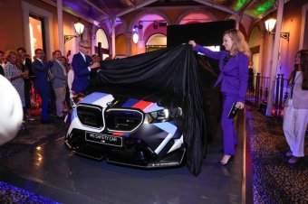 BMW-News-Blog: Revolutionre Hybrid-Power im Motorsport: Das neue BMW M5 MotoGP Safety Car