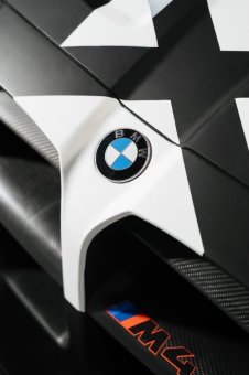 BMW-News-Blog: BMW M4 GT3 EVO verbindet Motorsport, Gaming und Po - BMW-Syndikat