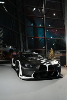 BMW-News-Blog: BMW M4 GT3 EVO verbindet Motorsport, Gaming und Po - BMW-Syndikat