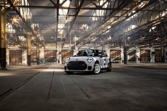 BMW-News-Blog: MINI John Cooper Works x Deus Ex Machina: Kreativitt trifft Rennsportleidenschaft