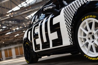 BMW-News-Blog: MINI John Cooper Works x Deus Ex Machina: Kreativitt trifft Rennsportleidenschaft