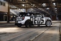 BMW-News-Blog: MINI John Cooper Works x Deus Ex Machina: Kreativitt trifft Rennsportleidenschaft