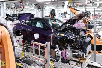 BMW-News-Blog: BMW Group feiert Meilenstein: 500.000 elektrifizierte Fahrzeuge in Dingolfing