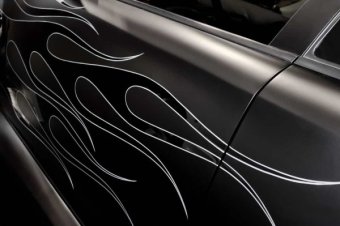 BMW-News-Blog: Airbrush-Flammen lackieren mit Airbrush-Farben: Tr - BMW-Syndikat