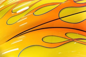 BMW-News-Blog: Airbrush-Flammen lackieren mit Airbrush-Farben: Tr - BMW-Syndikat