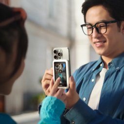 BMW-News-Blog: Insta360 Snap vorgestellt: Neuer Selfie-Monitor 2026 f�r bessere Smartphone-Selfies im Praxischeck