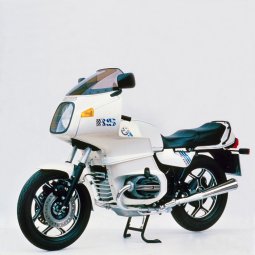 BMW-News-Blog: 50 Jahre BMW RS: R 1300 RS, R 100 RS und die Geschichte der BMW Motorrad Sporttourer
