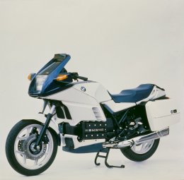 BMW-News-Blog: 50 Jahre BMW RS: R 1300 RS, R 100 RS und die Geschichte der BMW Motorrad Sporttourer