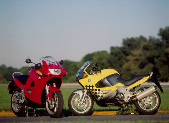 BMW-News-Blog: 50 Jahre BMW RS: R 1300 RS, R 100 RS und die Geschichte der BMW Motorrad Sporttourer