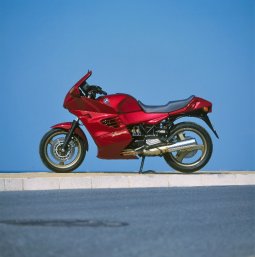 BMW-News-Blog: 50 Jahre BMW RS: R 1300 RS, R 100 RS und die Geschichte der BMW Motorrad Sporttourer