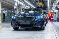 BMW-News-Blog: BMW produziert 2 Millionen Elektroautos: Dingolfing, i5 und E-Offensive 2026