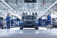 BMW-News-Blog: BMW produziert 2 Millionen Elektroautos: Dingolfing, i5 und E-Offensive 2026