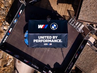 BMW-News-Blog: BMW XM Label Soundmachine: 748-PS-DJ-B�hne mit Car - BMW-Syndikat