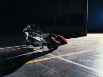 BMW-News-Blog: BMW Motorrad Vision K18: Sechszylinder-Luxus am Comer See