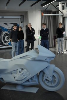 BMW-News-Blog: BMW Motorrad Vision K18: Sechszylinder-Luxus am Comer See