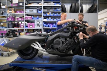 BMW-News-Blog: BMW Motorrad Vision K18: Sechszylinder-Luxus am Comer See