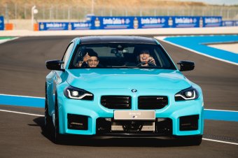 BMW-News-Blog: BMW M2 xDrive feiert MotoGP-Weltpremiere als BMW M - BMW-Syndikat