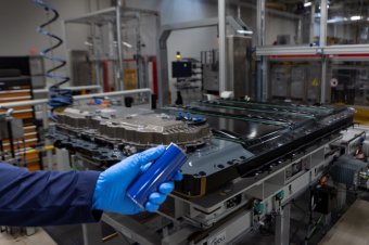 BMW-News-Blog: BMW iX5: 144-kWh-Gen6-Batterie aus dem neuen Werk Woodruff