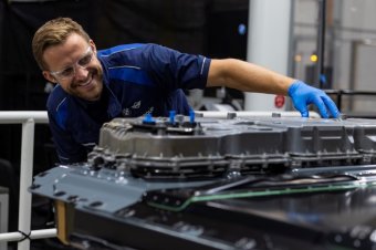 BMW-News-Blog: BMW iX5: 144-kWh-Gen6-Batterie aus dem neuen Werk Woodruff