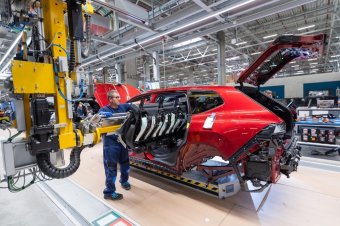 BMW-News-Blog: BMW iX3: Werk Debrecen produziert 50.000stes Modell in Rekordzeit