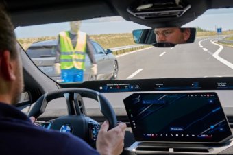 BMW-News-Blog: BMW Neue Klasse: Neue Sicherheitsfunktionen verhindern Dooring-Unf�lle und greifen aktiv ein