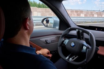 BMW-News-Blog: BMW Neue Klasse: Neue Sicherheitsfunktionen verhindern Dooring-Unf�lle und greifen aktiv ein