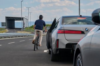 BMW-News-Blog: BMW Neue Klasse: Neue Sicherheitsfunktionen verhindern Dooring-Unf�lle und greifen aktiv ein