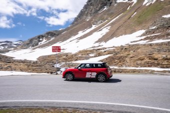 BMW-News-Blog: MINI 1965 Victory Edition: Rallye-Sondermodell mit Startnummer 52 als Cooper S und JCW